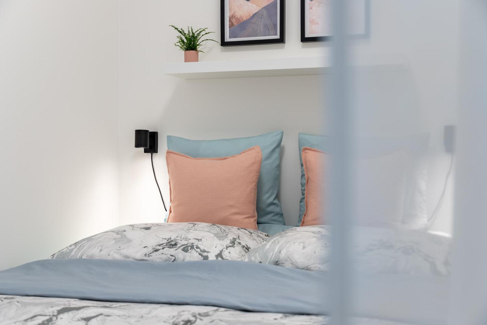Fully Equipped Apartments With Terraces, Free Garage Parking, Netflix & Ac - By Apartmany Slapanice Cz Exterior foto